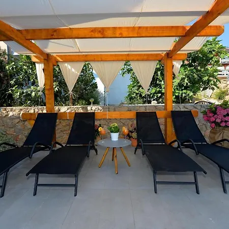 Poolincluded - Holiday Home Ivona 度假居